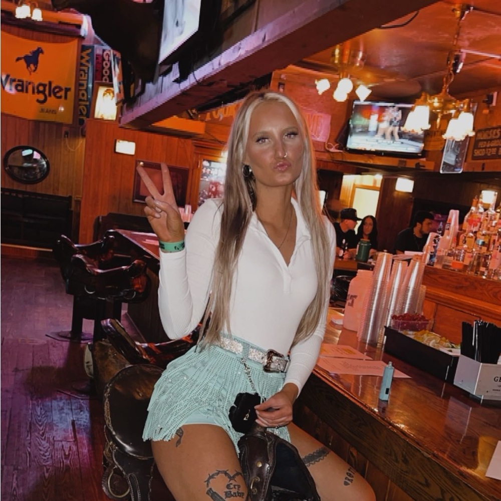 WOMENS CLOTHING